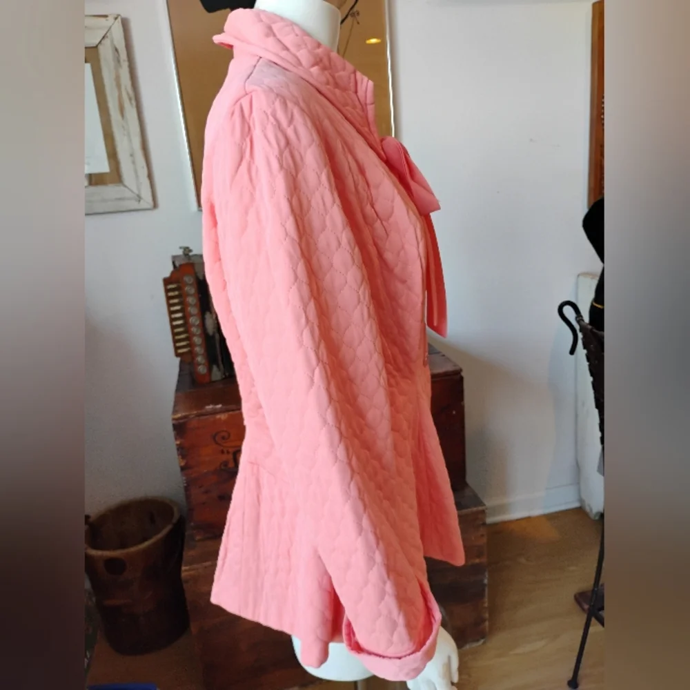 Gorgeous 40's Quilted Coral Jacket Size M/L. - Picture 4 of 12